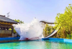 <b>游泳池長藻的原因以及有效水處理方法！</b>