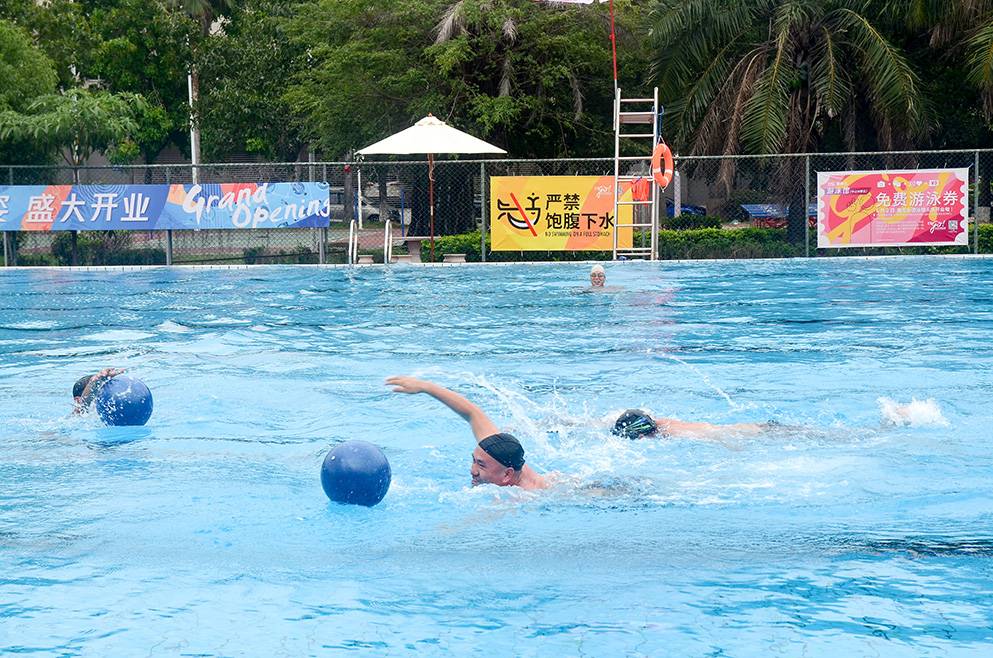 戴思樂(lè)游泳館,戴思樂(lè)泳池