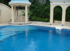 游泳池氯消毒劑投放過多會對人體帶來什么危害？如何防范氯傷害？