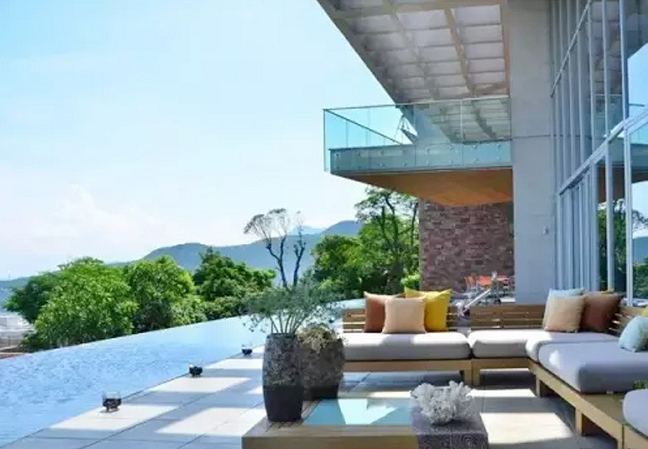 建高層游泳池，為什么都在選擇拼裝式鋼結(jié)構(gòu)游泳池？