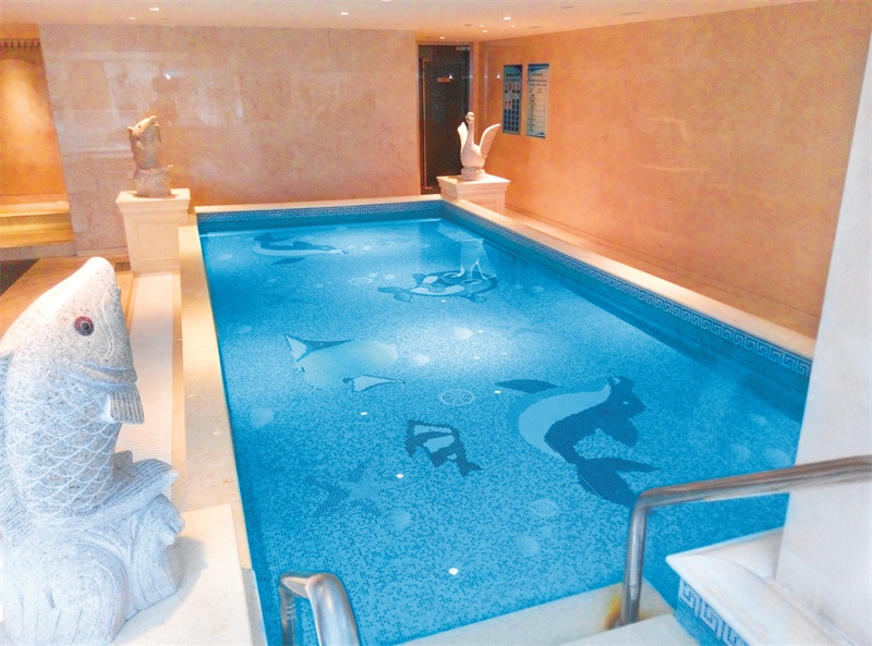 別墅室內(nèi)游泳池設(shè)計全攻略，打造夢想中的私人水世界！