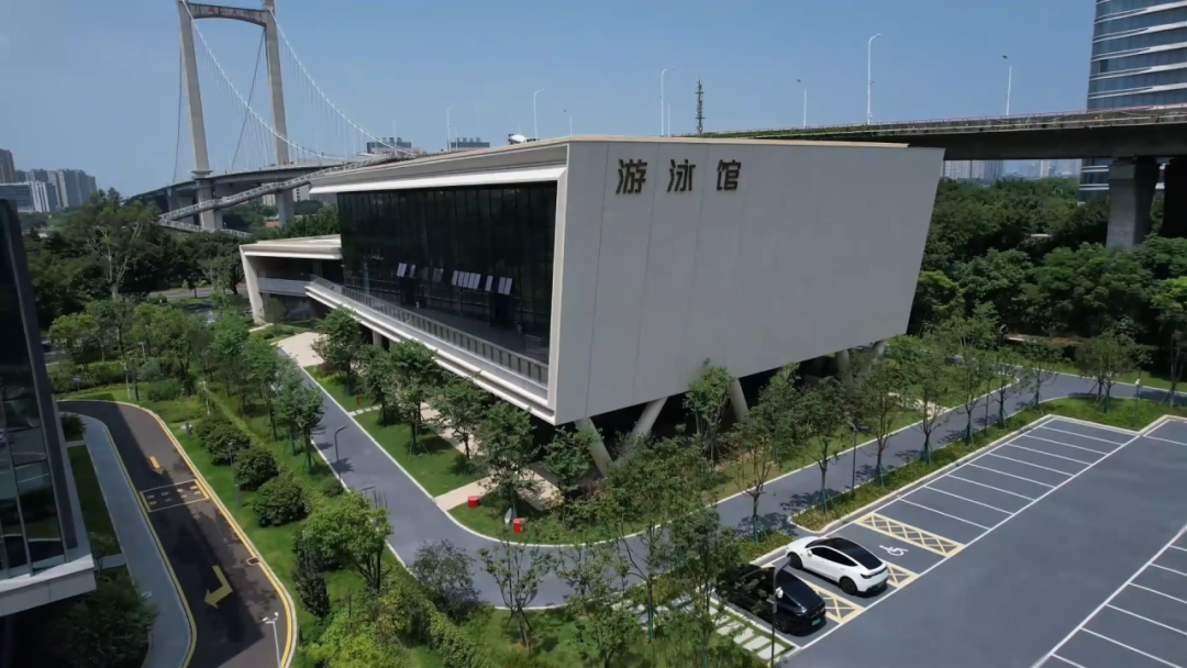 福州人快收藏！市重點(diǎn)打造的鰲峰洲體育公園游泳館，今夏避暑就靠它了！