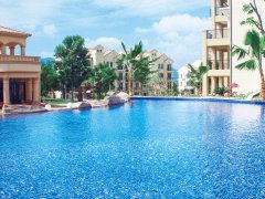 泳池清潔不用費(fèi)腰!戴思樂智能機(jī)器人,一鍵解鎖碧水潔凈自由